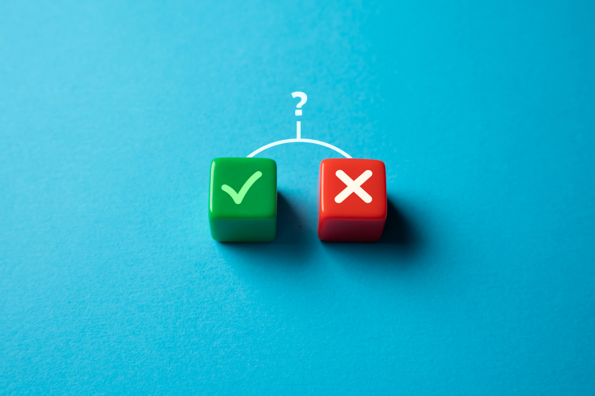 The picture symbolically shows the decision-making process, i.e., the advantages and disadvantages that we evaluate during that process.