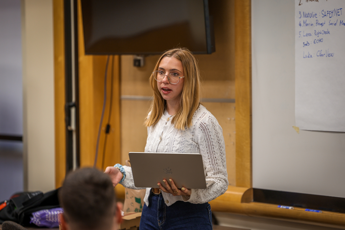 Pictured is Mariana giving a presentation during ABC Silicon Valley 2025.